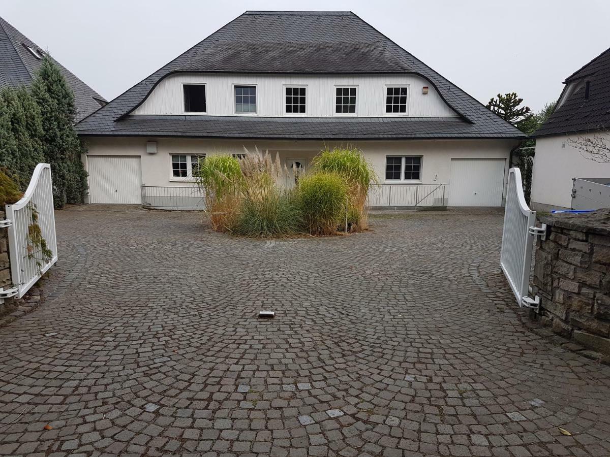 Wohnen Im Souterrain Einer Villa Herdecke Esterno foto